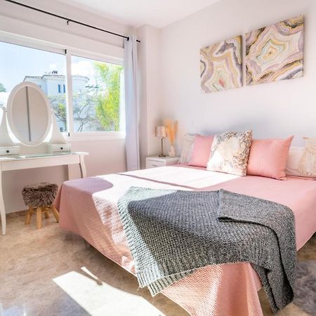 2Bdr Penthouse, Los Naranjos, W/Pool, 2Km P.Banus Marbella Bagian luar foto