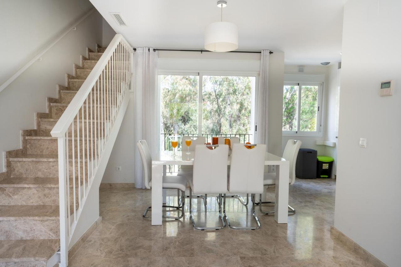 2Bdr Penthouse, Los Naranjos, W/Pool, 2Km P.Banus Marbella Bagian luar foto