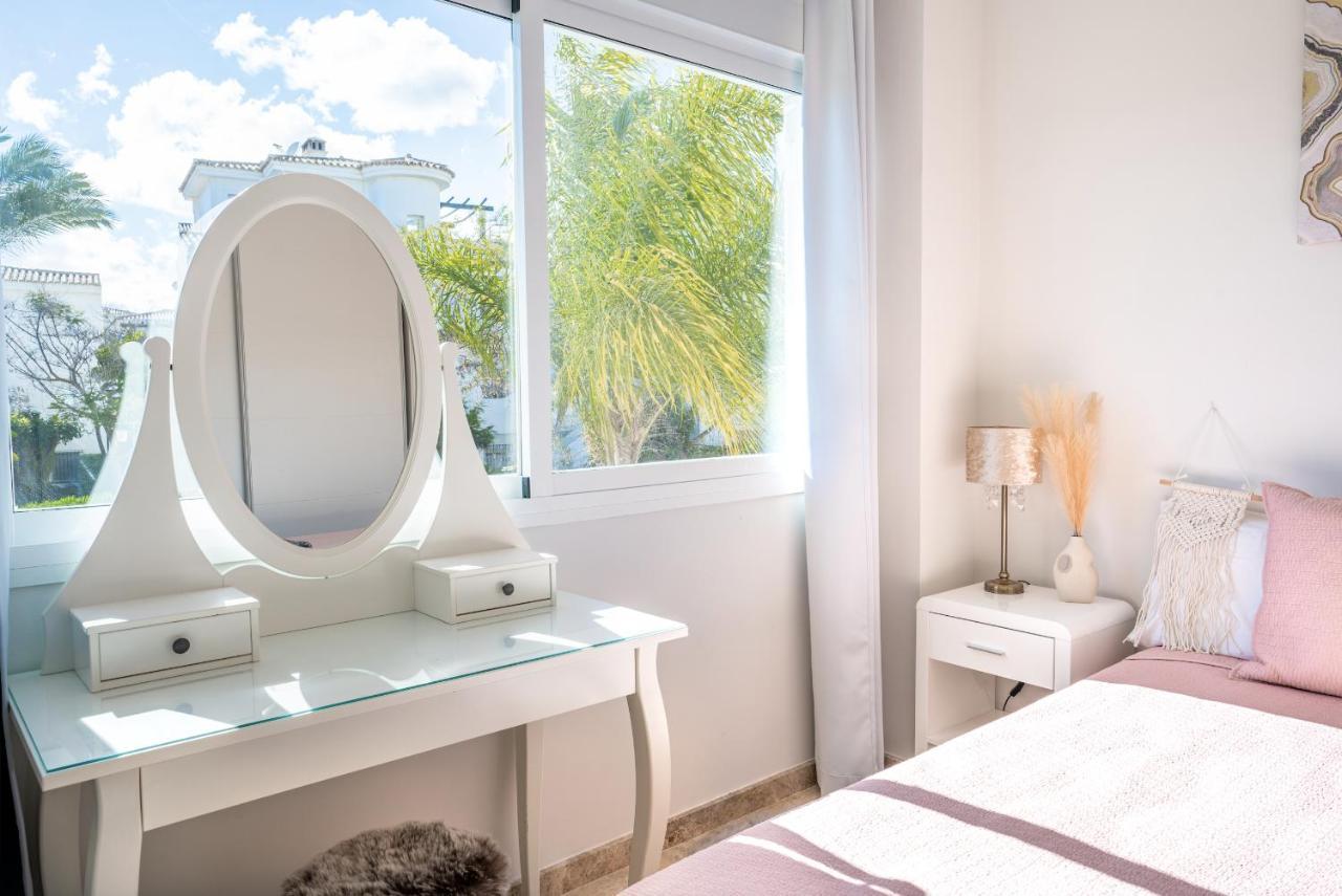 2Bdr Penthouse, Los Naranjos, W/Pool, 2Km P.Banus Marbella Bagian luar foto