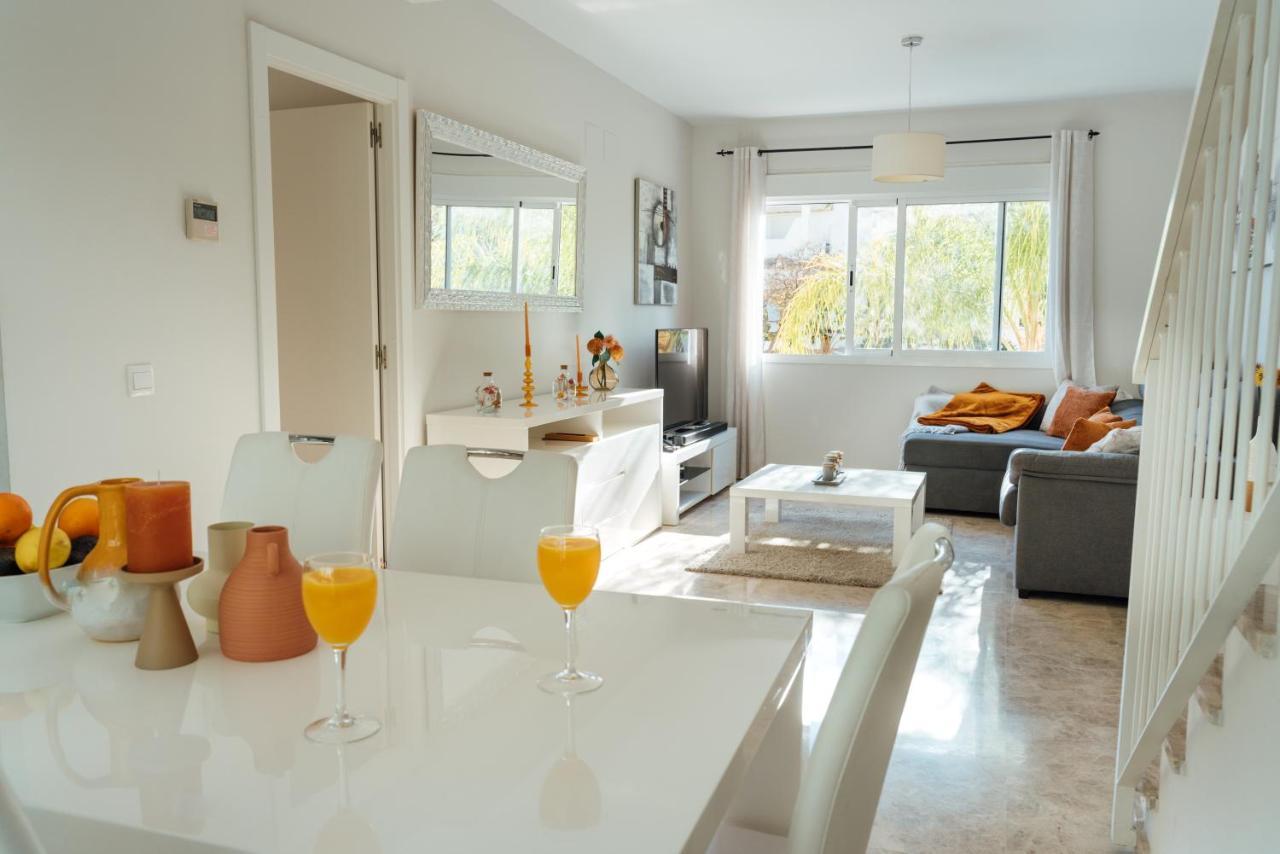2Bdr Penthouse, Los Naranjos, W/Pool, 2Km P.Banus Marbella Bagian luar foto